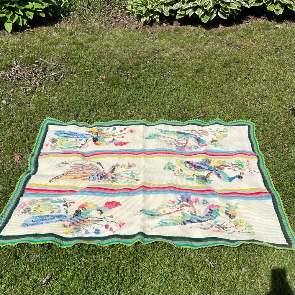 VINTAGE Peacock Bird Handmade Needlepoint Crochet Throw Blanket Afghan - Picture 9 of 11